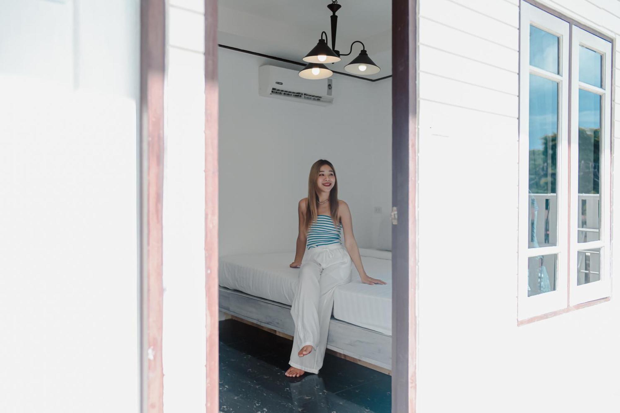 Sidewalk Boutique Hotel Koh Samet Buitenkant foto