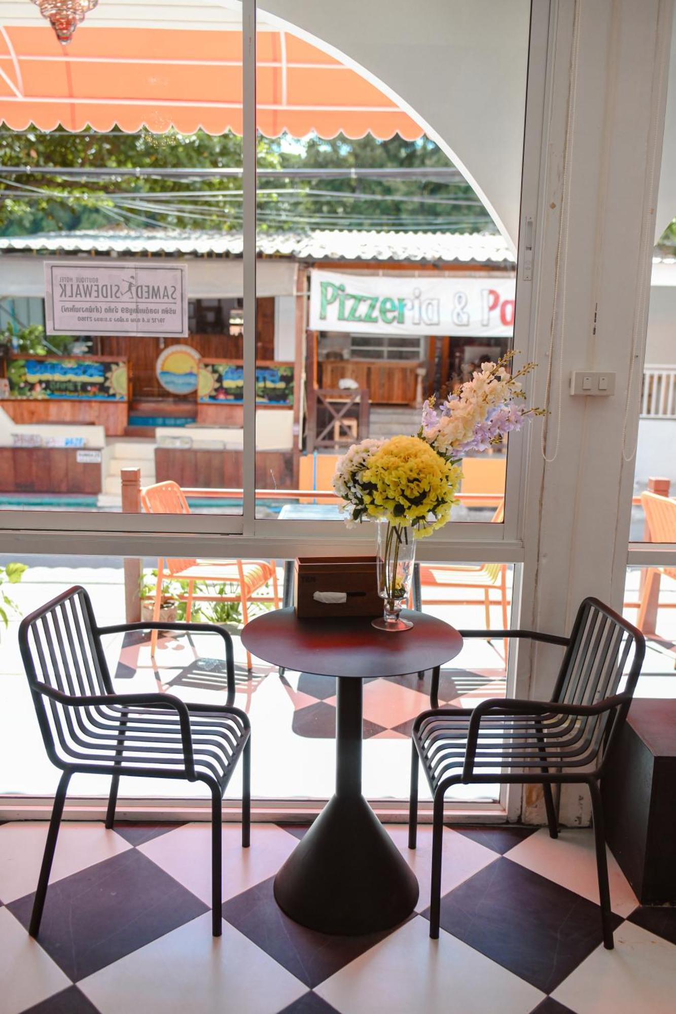 Sidewalk Boutique Hotel Koh Samet Buitenkant foto